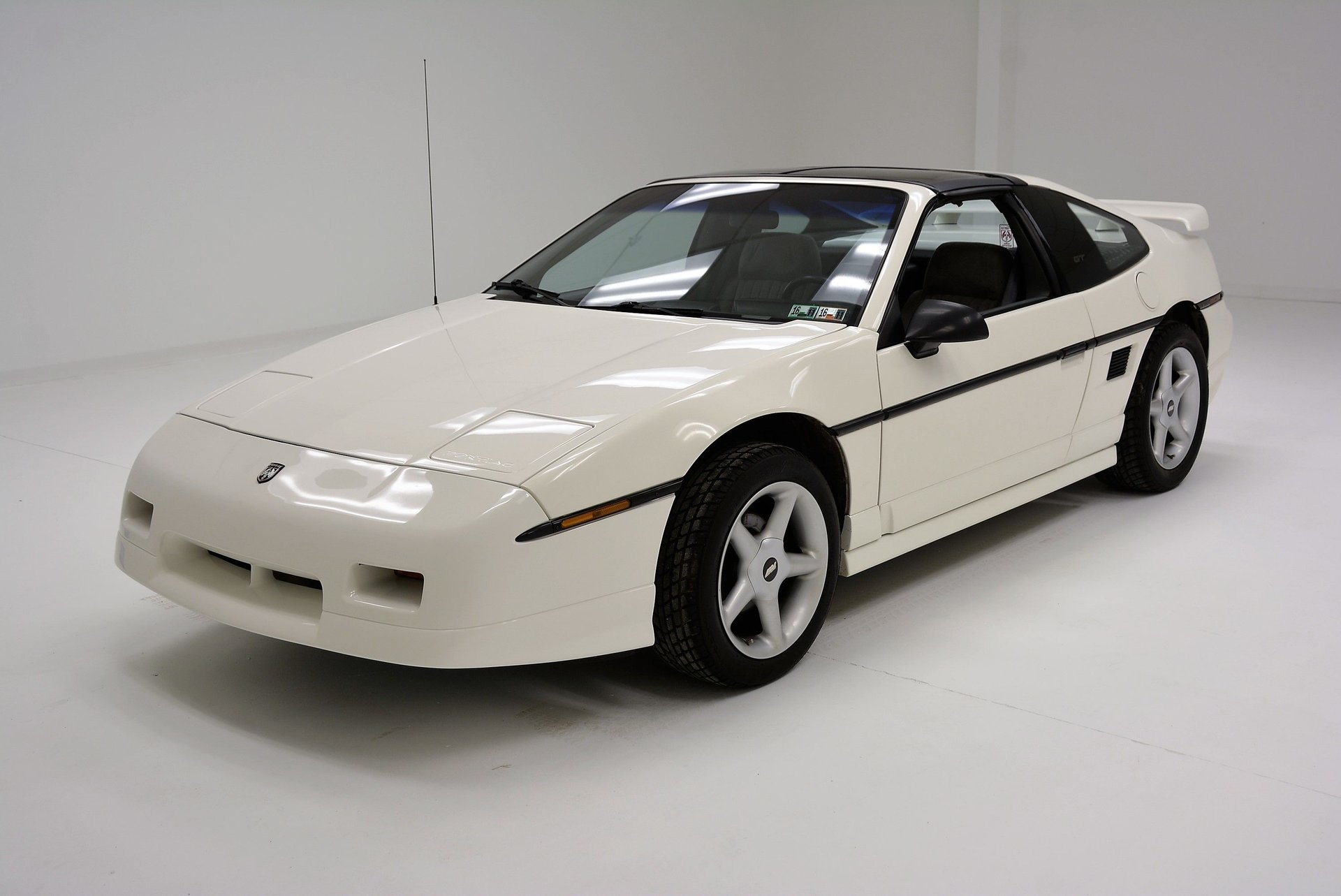 1988-pontiac-fiero-gt.jpg