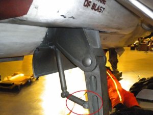 left gear.jpg