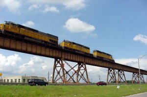 Misipi train bridge 2.jpg