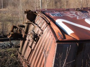 CNR Derailed 04-2005 L.jpg