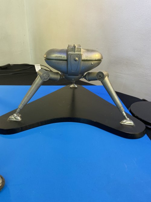 squatting tripod.jpg