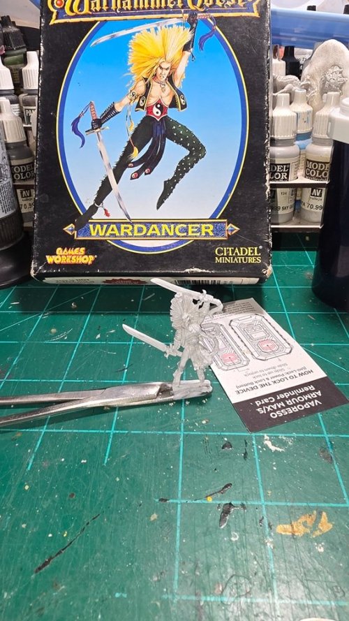 Wadancer001.jpg Wadancer001.jpg