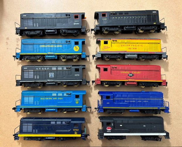 HL H12-44 locos missing the other PRR.jpg