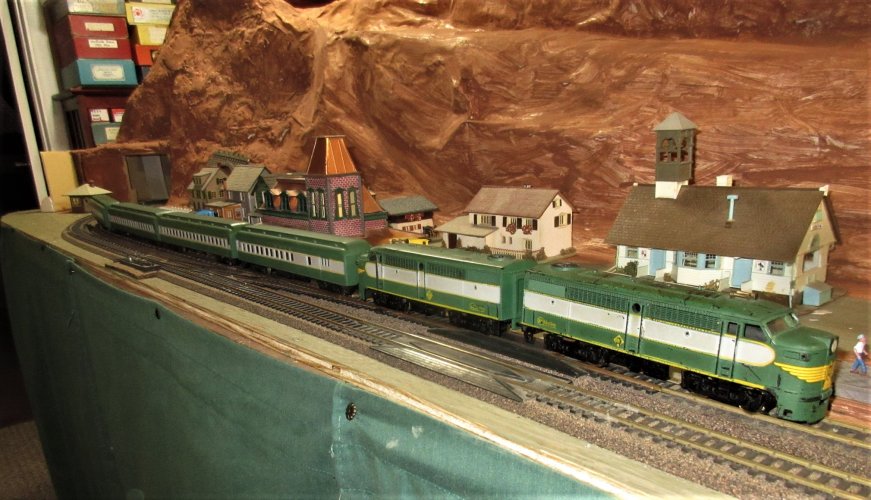 451 L ERIE Lake Cities Express.jpg