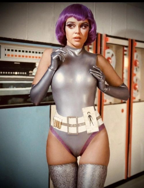 Space 1999.jpg Space 1999.jpg