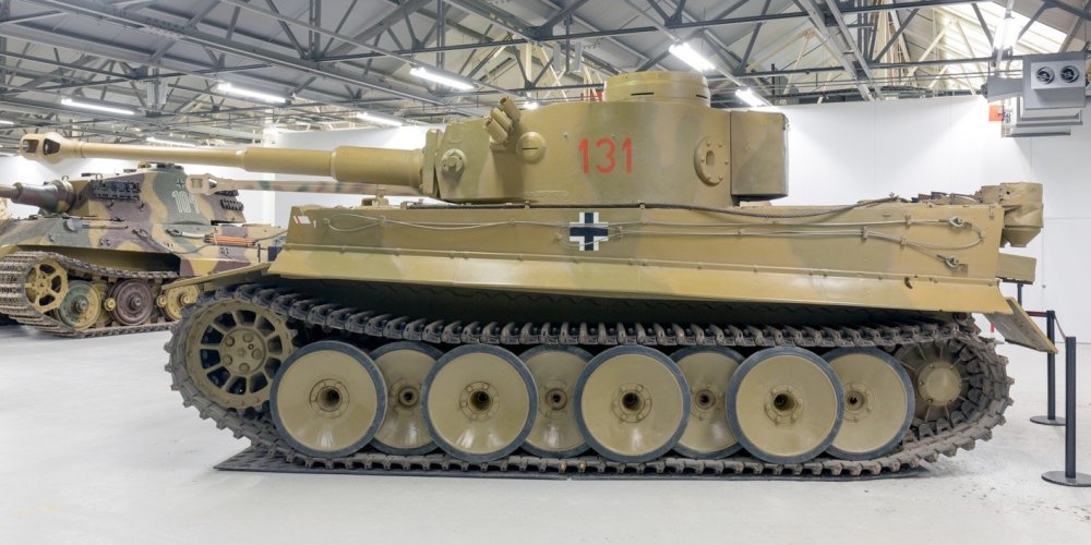 Panzerkampfwagen_VI_Ausfuhrung_E_(Tiger_131)_left_2017_Bovington.jpg