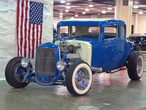 0705rc_01_z+1932_chevrolet_coupe+.jpg