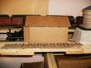 Branchline Enginehouse 004.jpg