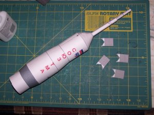 Capsule with grates.jpg