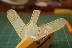 Piper Wind shield 001.jpg