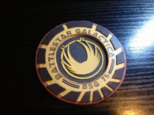 Emblême Battlestar galactica en relief 014.jpg